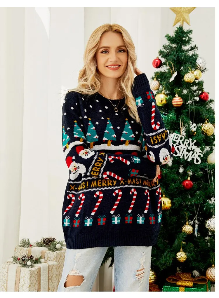 Long-sleeved knit sweater with a chunky Christmas tree design
