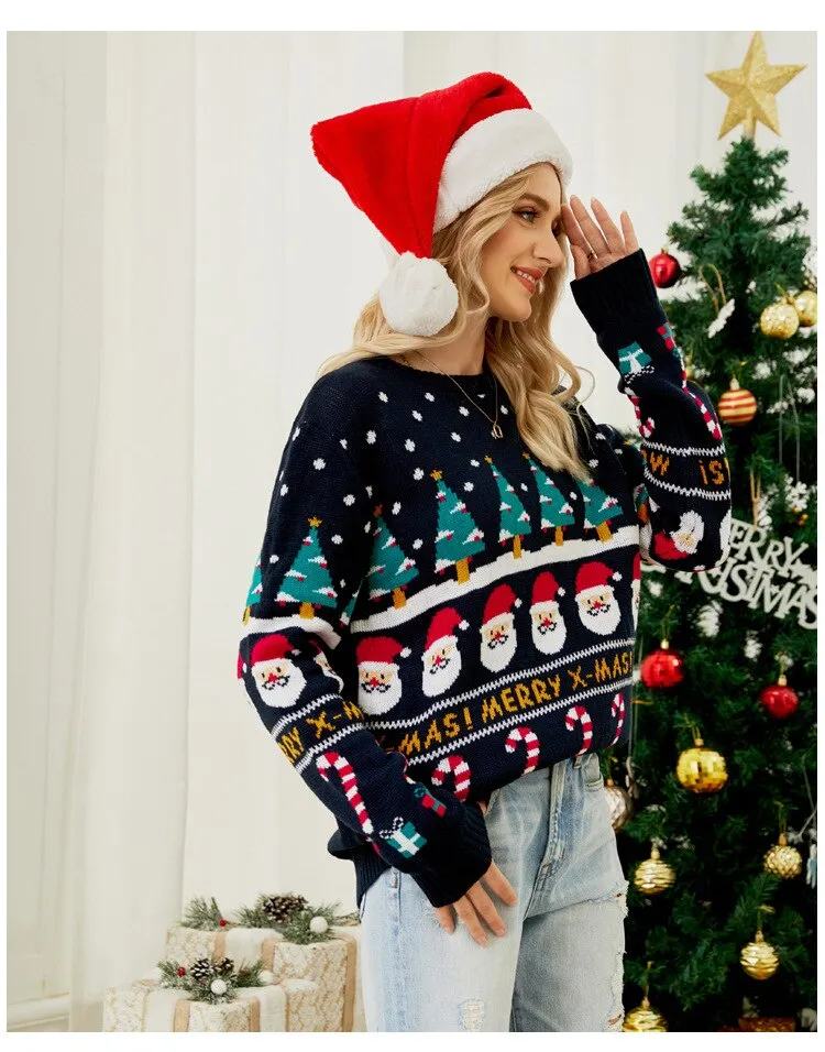 Long-sleeved knit sweater with a chunky Christmas tree design